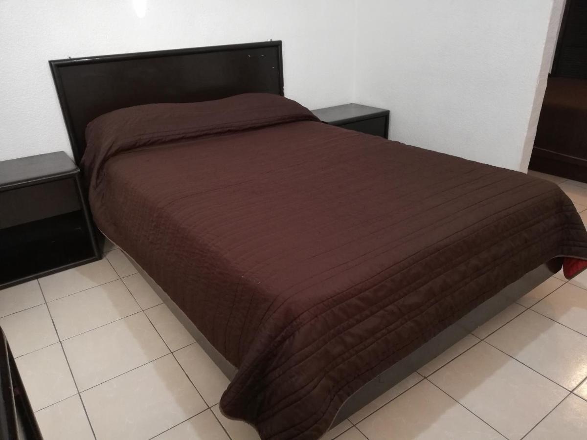 Oyo Hotel Casa Real Матехуала Екстериор снимка
