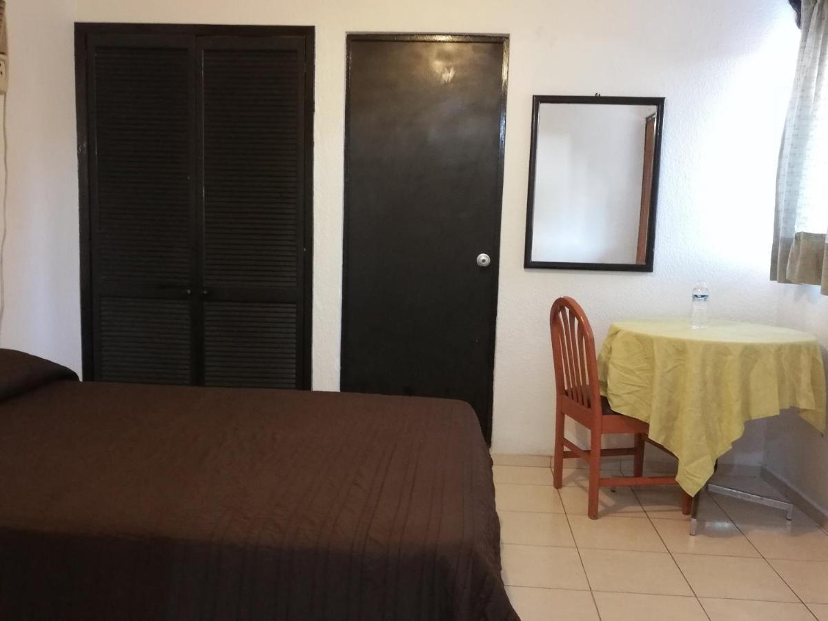 Oyo Hotel Casa Real Матехуала Екстериор снимка